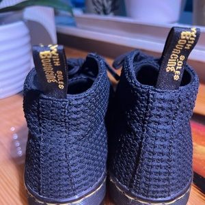 Black, waffle weave DR. Marten size 9 unisex boots.